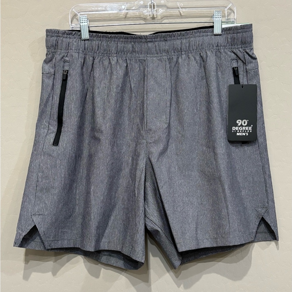 90 Degree by Reflex, Mens Shorts, Size L  NWT